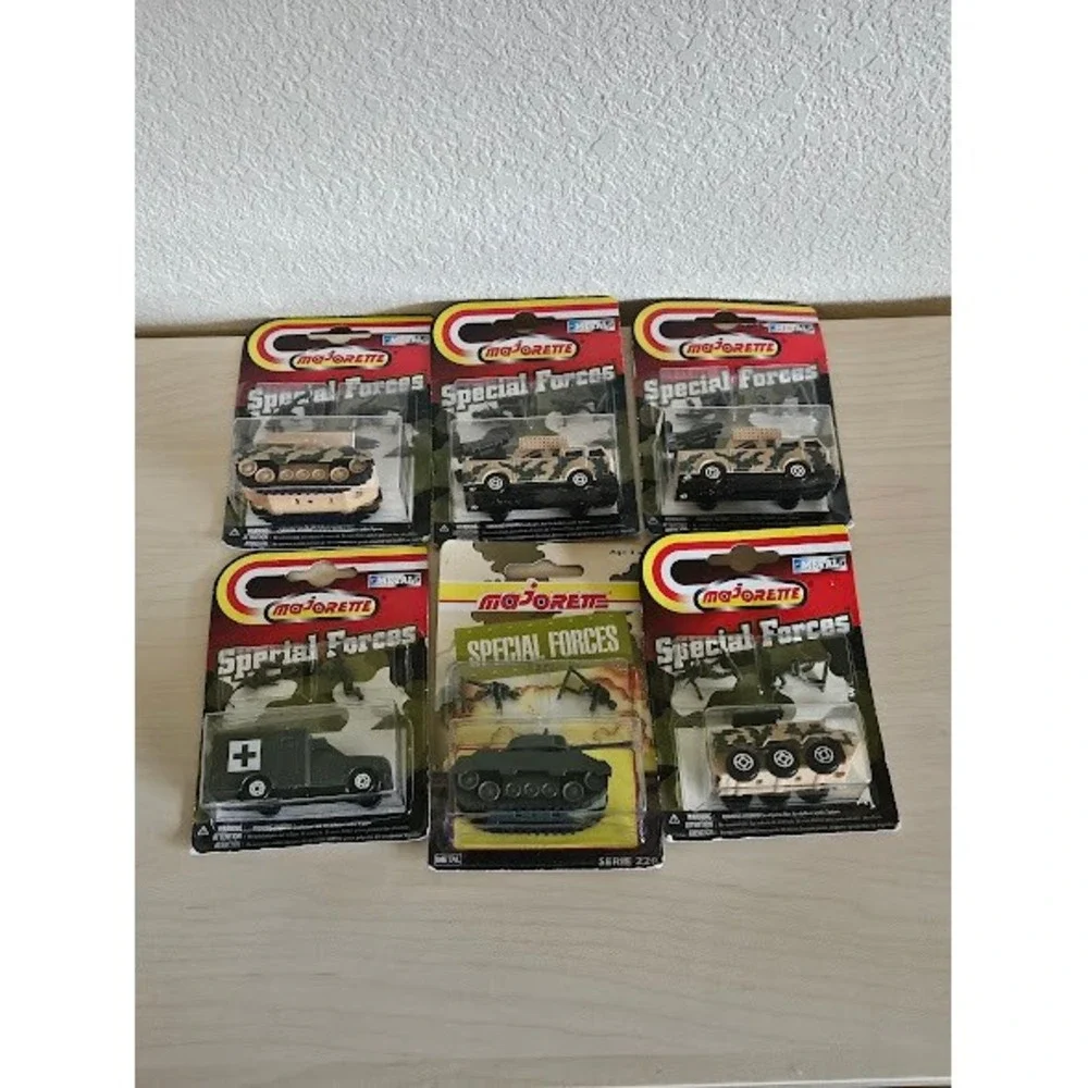 Majorette Special Forces Diecast Military Vehicle Lot of 6 NIB Series 220 Tanks